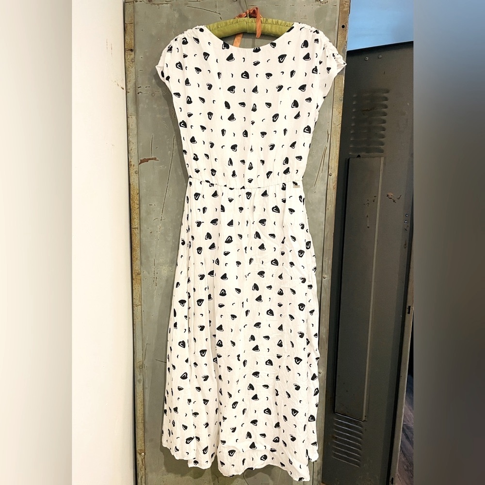 Armani Exchange Black and White Maxi Cap-Sleeve Hearts Dress Size 4, fits 6.